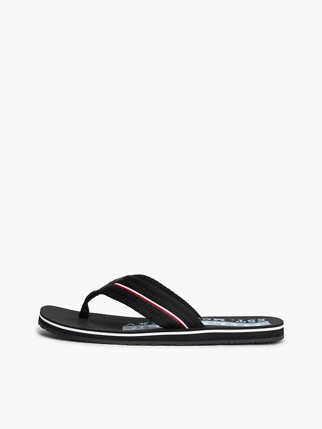 Chinelo com riscas exclusivas Chinelo com riscas exclusivas