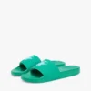 Chinelos de piscina com monograma bordado Chinelos de piscina com monograma bordado