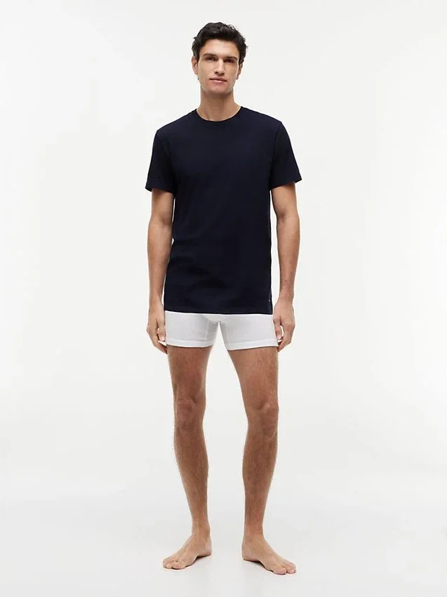 Conjunto de 3 camisolas interiores clássicas de algodão com gola redonda Conjunto de 3 camisolas interiores clássicas de algodão com gola redonda
