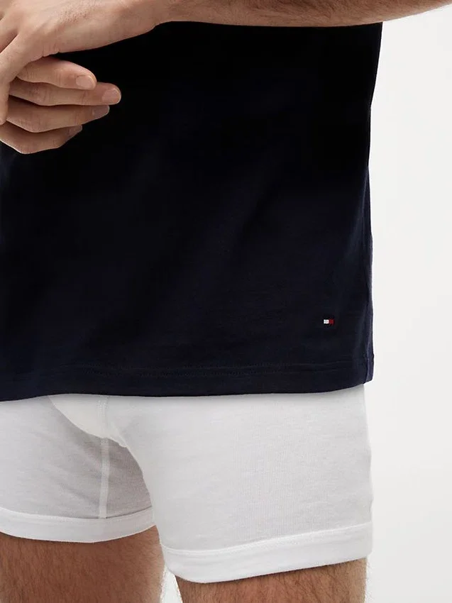 Conjunto de 3 camisolas interiores clássicas de algodão com gola redonda Conjunto de 3 camisolas interiores clássicas de algodão com gola redonda