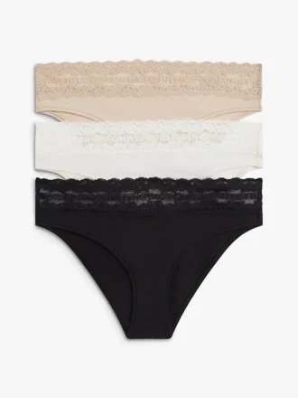 Conjunto de 3 cuecas biquíni com acabamento em renda