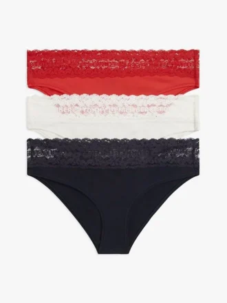 Conjunto de 3 cuecas biquíni com acabamento em renda