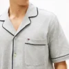 Conjunto de camisa de manga curta e calções Conjunto de camisa de manga curta e calções