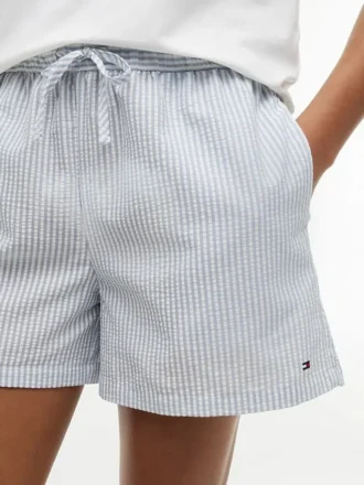 Conjunto de camisola de manga curta e calções para dormir