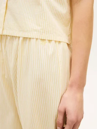 Conjunto de camisola e calças curtas para dormir