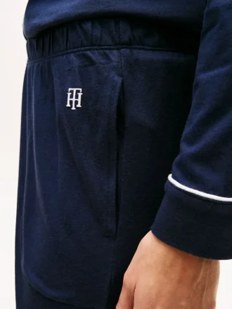 Conjunto de dormir com camisa de manga comprida e calças Conjunto de dormir com camisa de manga comprida e calças