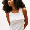 Conjunto de dormir com camisola sem mangas com costas em Y e calções Conjunto de dormir com camisola sem mangas com costas em Y e calções
