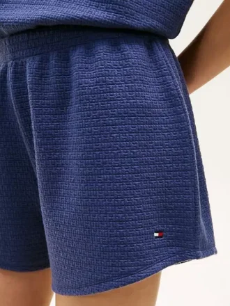 Conjunto de dormir com t-shirt Henley e calções