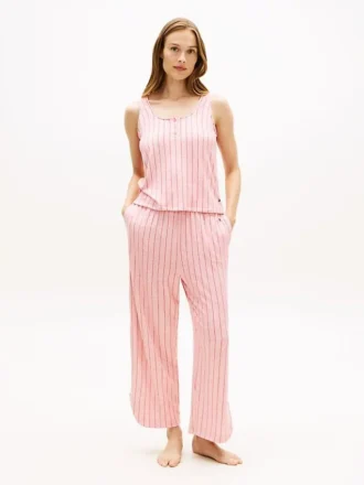 Conjunto de dormir com top curto e calças Conjunto de dormir com top curto e calças