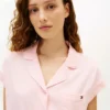 Conjunto de pijama com camisa de manga curta e calças