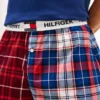 Conjunto de pijama com t-shirt e calções de tecido Conjunto de pijama com t-shirt e calções de tecido