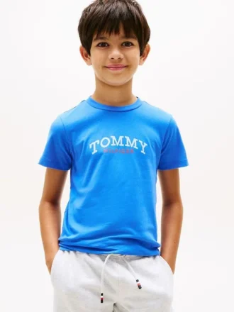 Conjunto de t-shirt e calções com logótipo para criança