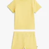 Conjunto de t-shirt e calções para bebés com logótipo de bandeira Conjunto de t-shirt e calções para bebés com logótipo de bandeira