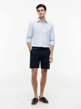 Corte Regular Calções Tommy com cintura confortável de 18 cm