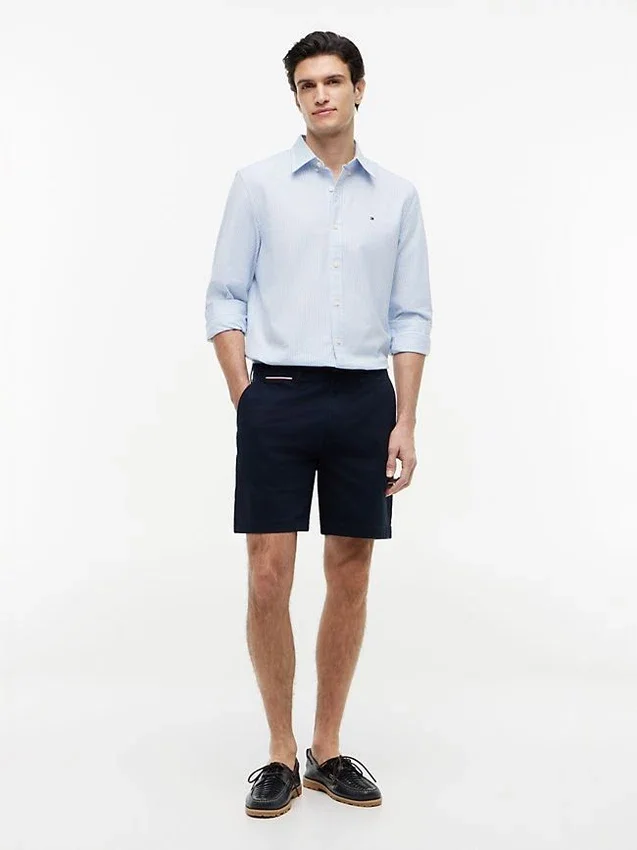 Corte Regular Calções Tommy com cintura confortável de 18 cm Corte Regular Calções Tommy com cintura confortável de 18 cm