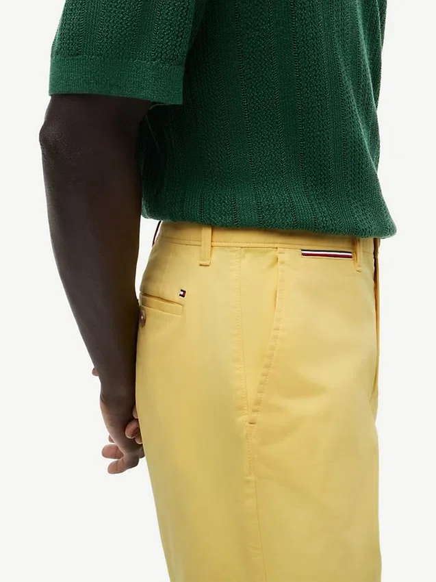 Corte Regular Calções Tommy com cintura confortável de 18 cm Corte Regular Calções Tommy com cintura confortável de 18 cm