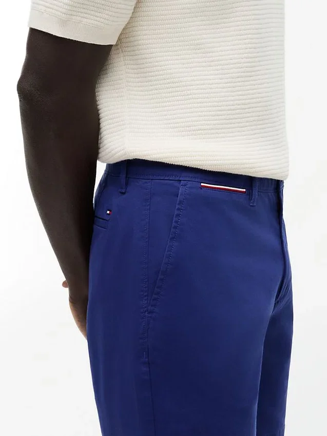 Corte Regular Calções Tommy com cintura confortável de 18 cm Corte Regular Calções Tommy com cintura confortável de 18 cm