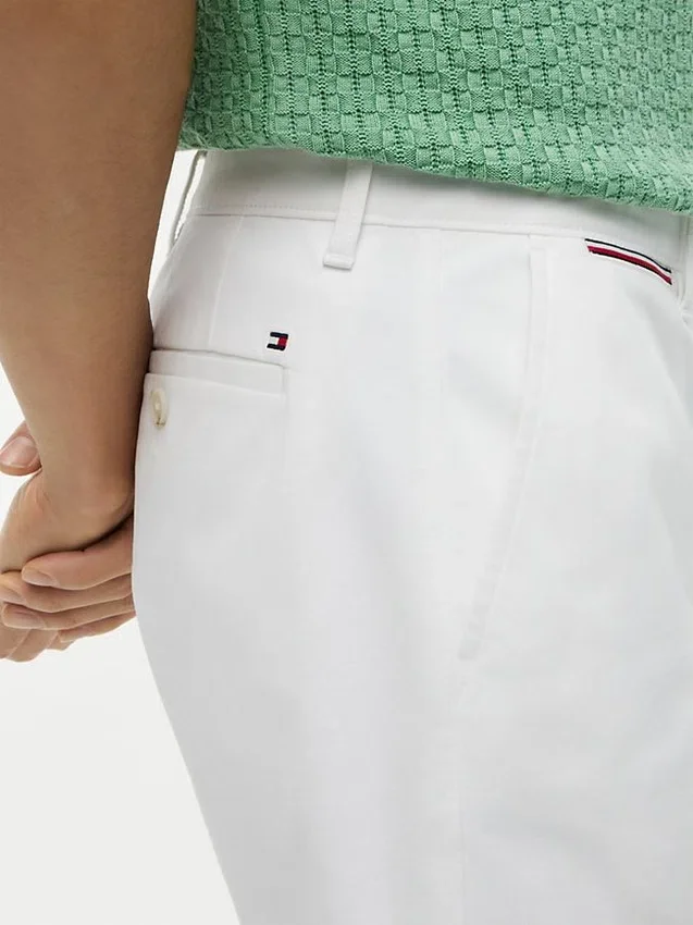 Corte Regular Calções Tommy com cintura confortável de 18 cm Corte Regular Calções Tommy com cintura confortável de 18 cm