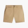 Corte Regular Calções Tommy com cintura confortável de 18 cm Corte Regular Calções Tommy com cintura confortável de 18 cm