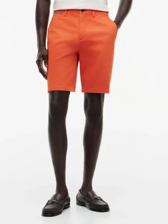Corte Regular, cintura confortável de 23 cm, calções Tommy