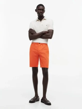 Corte Regular, cintura confortável de 23 cm, calções Tommy