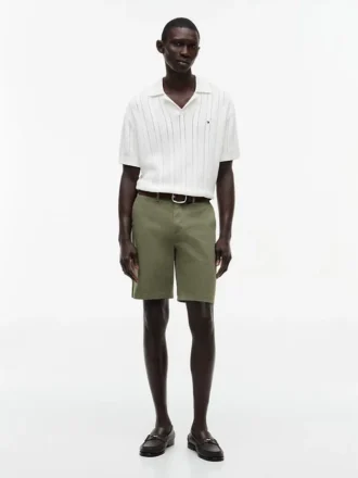 Corte Regular, cintura confortável de 23 cm, calções Tommy