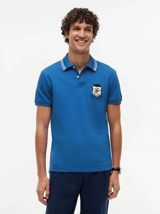 Corte regular Polo em piqué com emblema Monogram Corte regular Polo em piqué com emblema Monogram
