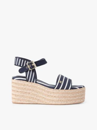 Espadrilha com cunha de plataforma e riscas bretãs Espadrilha com cunha de plataforma e riscas bretãs