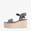 Espadrilha com cunha de plataforma e riscas bretãs Espadrilha com cunha de plataforma e riscas bretãs