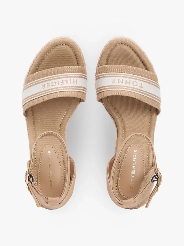 Espadrilha com cunha em ganga e logótipo em tecido Espadrilha com cunha em ganga e logótipo em tecido