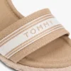 Espadrilha com cunha em ganga e logótipo em tecido Espadrilha com cunha em ganga e logótipo em tecido