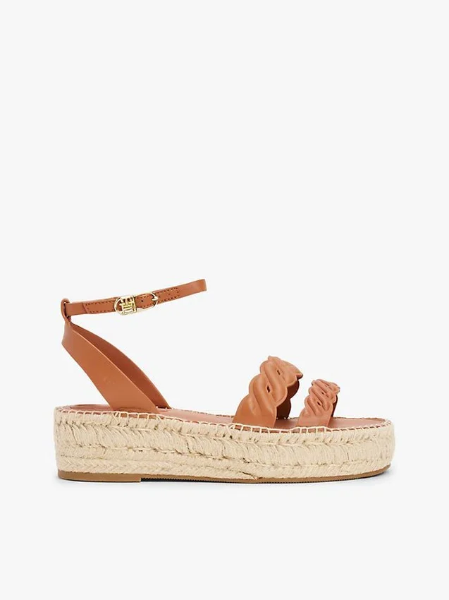 Espadrilha de plataforma com tiras torcidas em couro Espadrilha de plataforma com tiras torcidas em couro