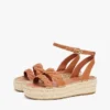 Espadrilha de plataforma com tiras torcidas em couro Espadrilha de plataforma com tiras torcidas em couro