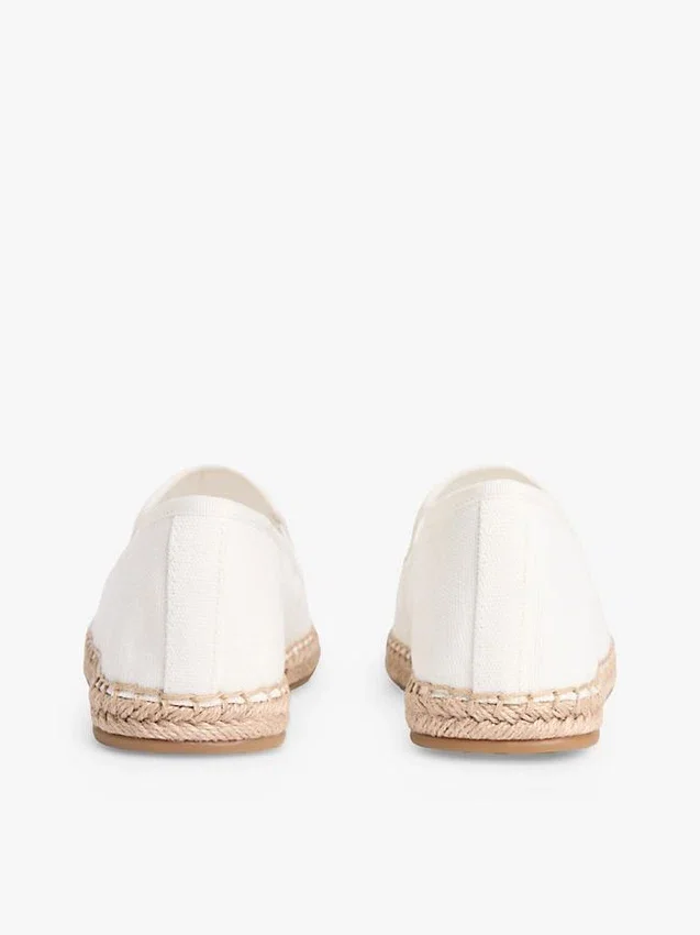 Espadrilha em lona com monograma Espadrilha em lona com monograma