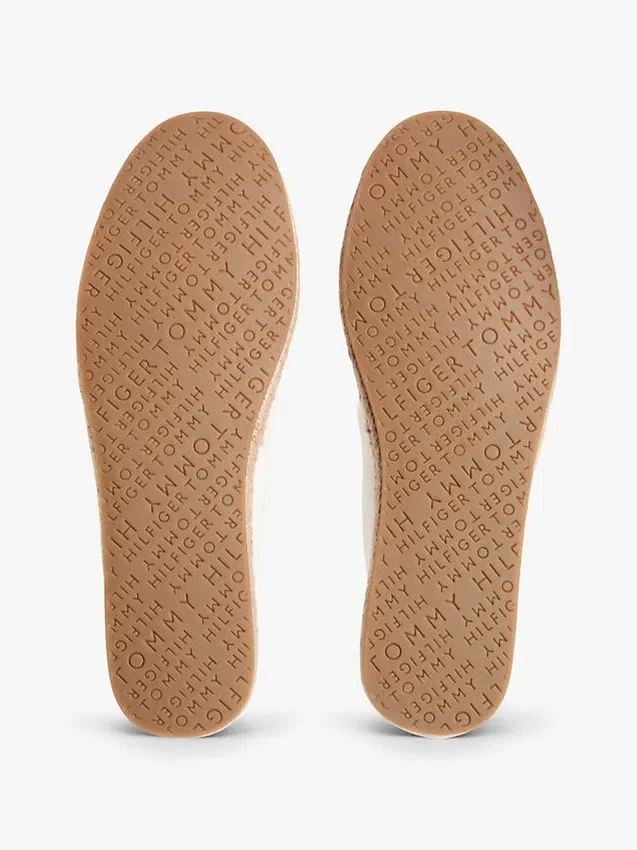 Espadrilha em lona com monograma Espadrilha em lona com monograma