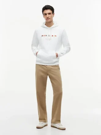 Hoodie com bandeira náutica bordada