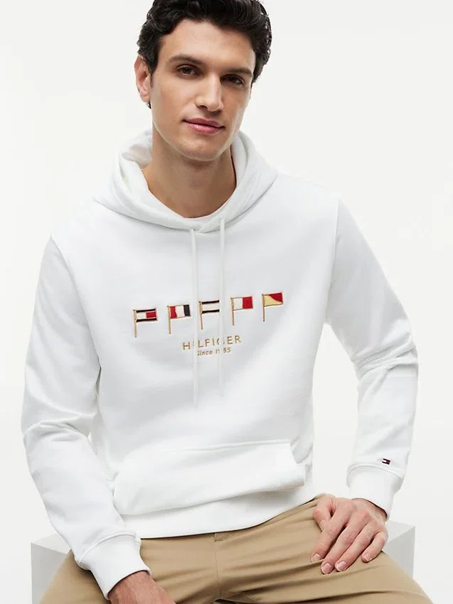 Hoodie com bandeira náutica bordada Hoodie com bandeira náutica bordada