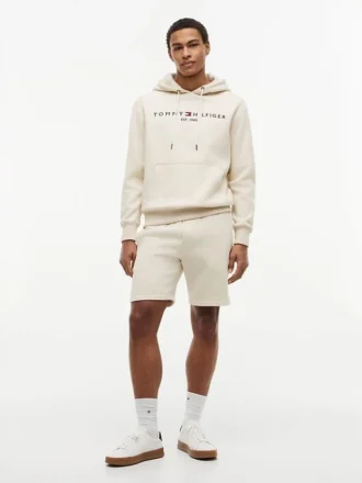 hoodie com logtipo tommy bordado 2 7 330x440 - Hoodie com log&oacute;tipo Tommy bordado