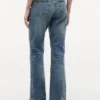 Jeans bootcut elásticos de cintura média Jeans bootcut elásticos de cintura média