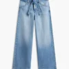 Jeans de cintura alta com cinto e perna larga Jeans de cintura alta com cinto e perna larga