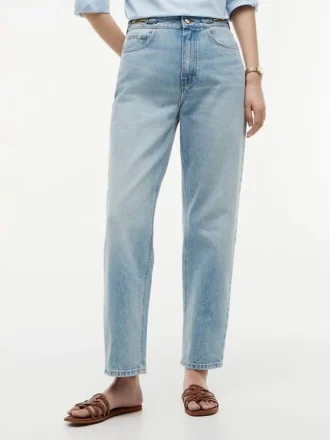 Jeans de cintura alta e corte cónico