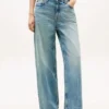 Jeans de cintura alta e perna larga Jeans de cintura alta e perna larga