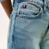 Jeans de cintura alta e perna larga Jeans de cintura alta e perna larga