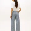 Jeans de cintura alta e perna larga com riscas ferroviárias Jeans de cintura alta e perna larga com riscas ferroviárias