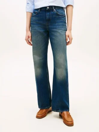 Jeans de cintura média, largos e de corte reto Jeans de cintura média, largos e de corte reto