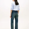 Jeans de cintura média, largos e de corte reto Jeans de cintura média, largos e de corte reto