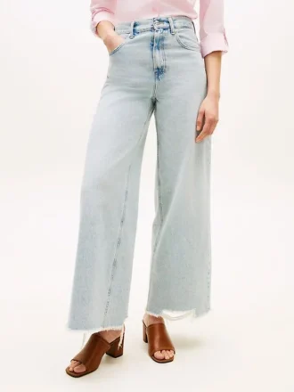 Jeans de ganga de cintura alta e perna larga com bainha crua Jeans de ganga de cintura alta e perna larga com bainha crua