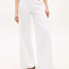 Jeans de ganga de cintura alta e perna larga com bainha crua Jeans de ganga de cintura alta e perna larga com bainha crua