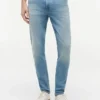 Jeans justos desbotados Jeans justos desbotados