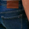 Jeans justos elásticos e leves Jeans justos elásticos e leves